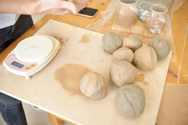 چگونه از خشک شدن دوباره خمیر جلوگیری کنیم؟